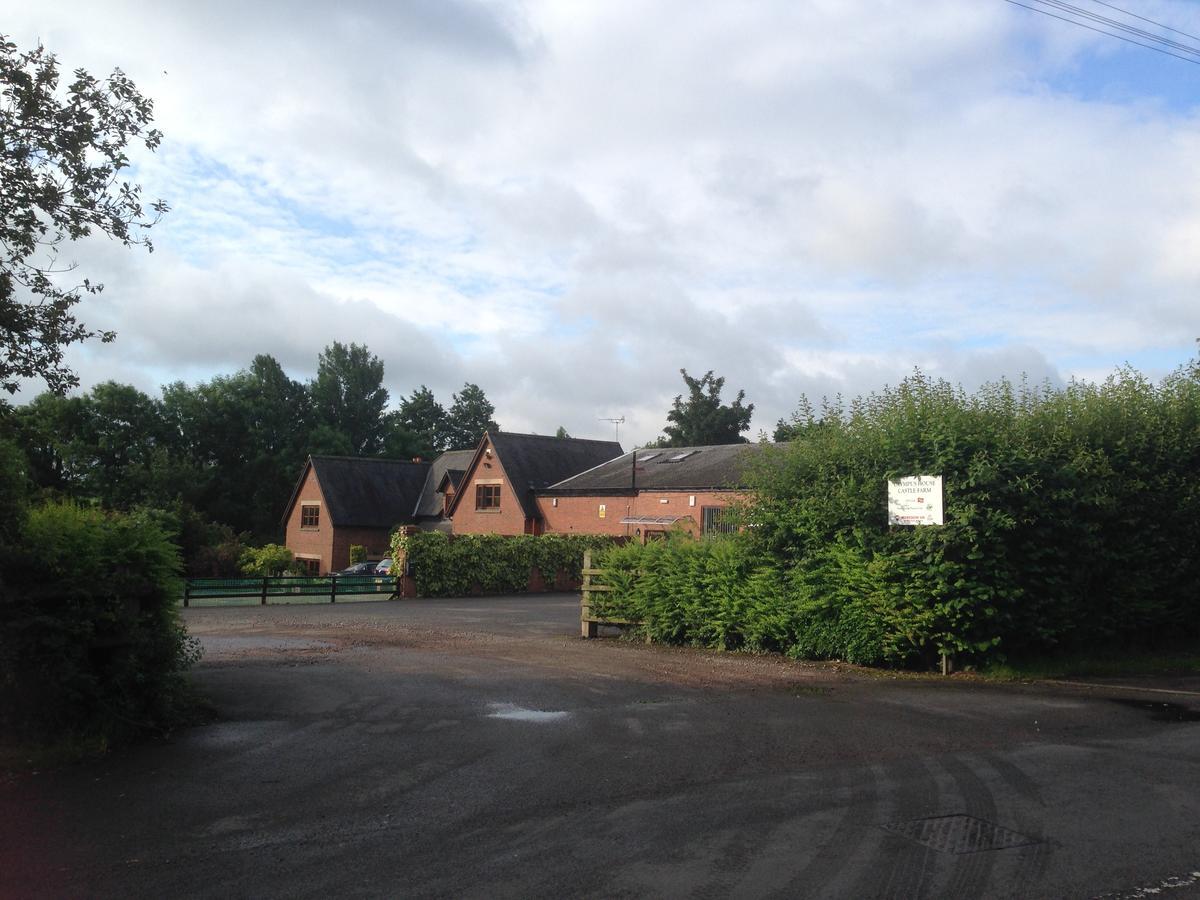 Castle Farmhouse Bed And Breakfast Glenfield Exterior photo