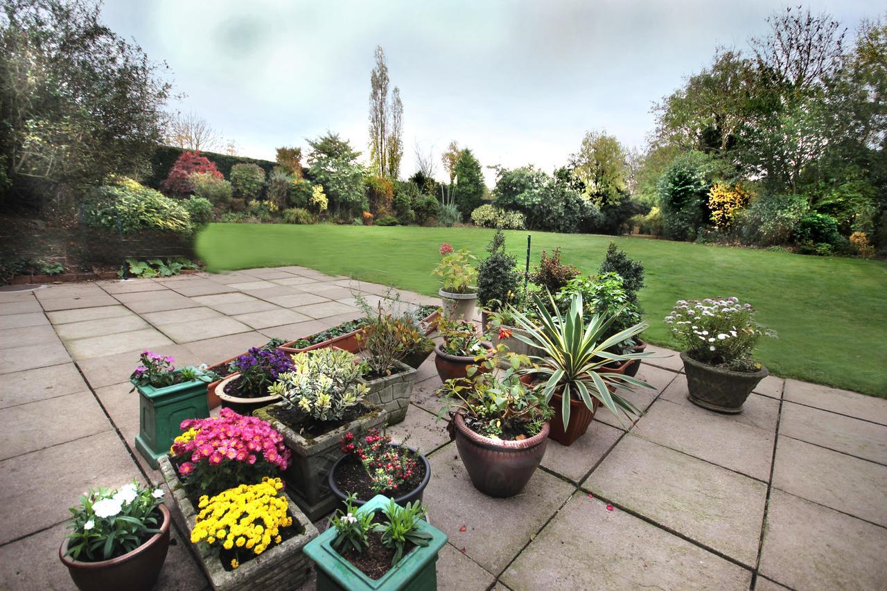 Castle Farmhouse Bed And Breakfast Glenfield Exterior photo