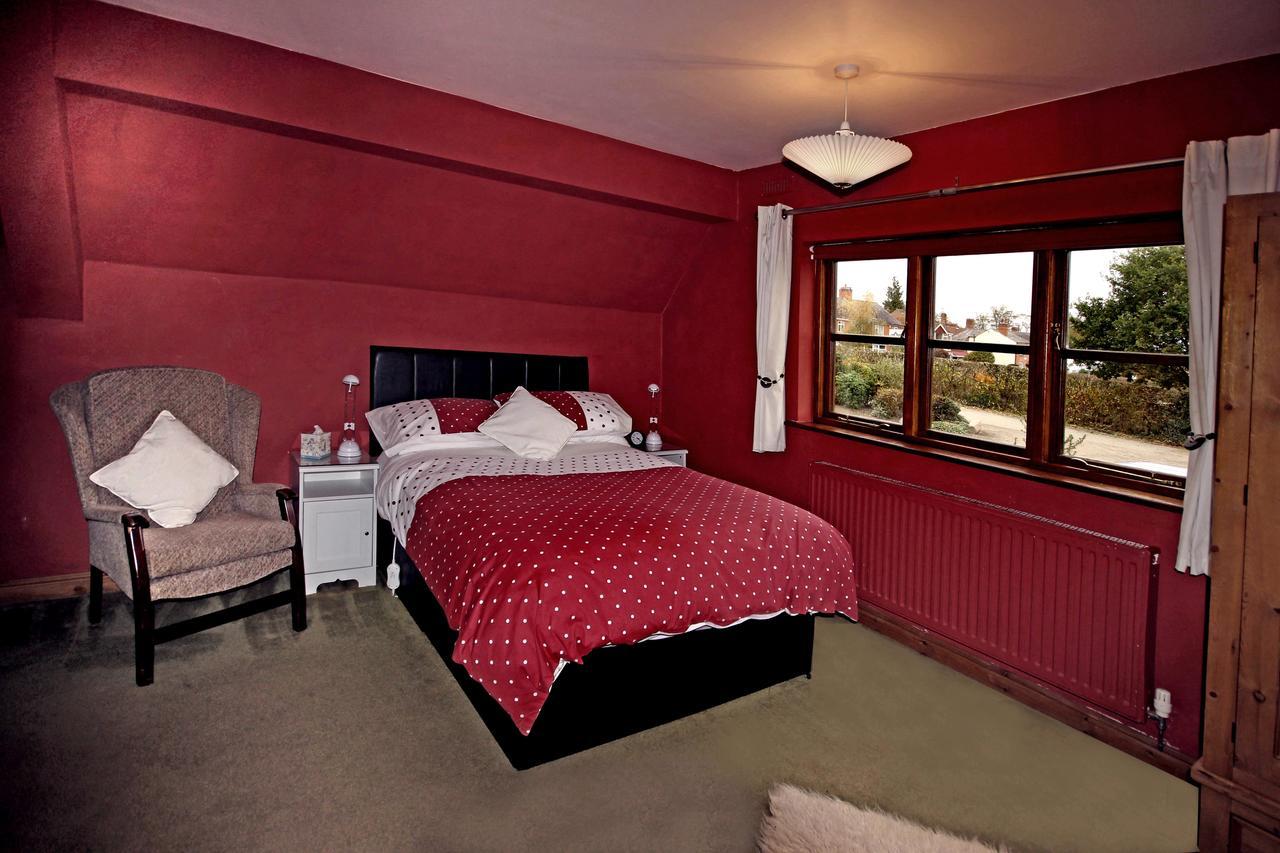 Castle Farmhouse Bed And Breakfast Glenfield Exterior photo